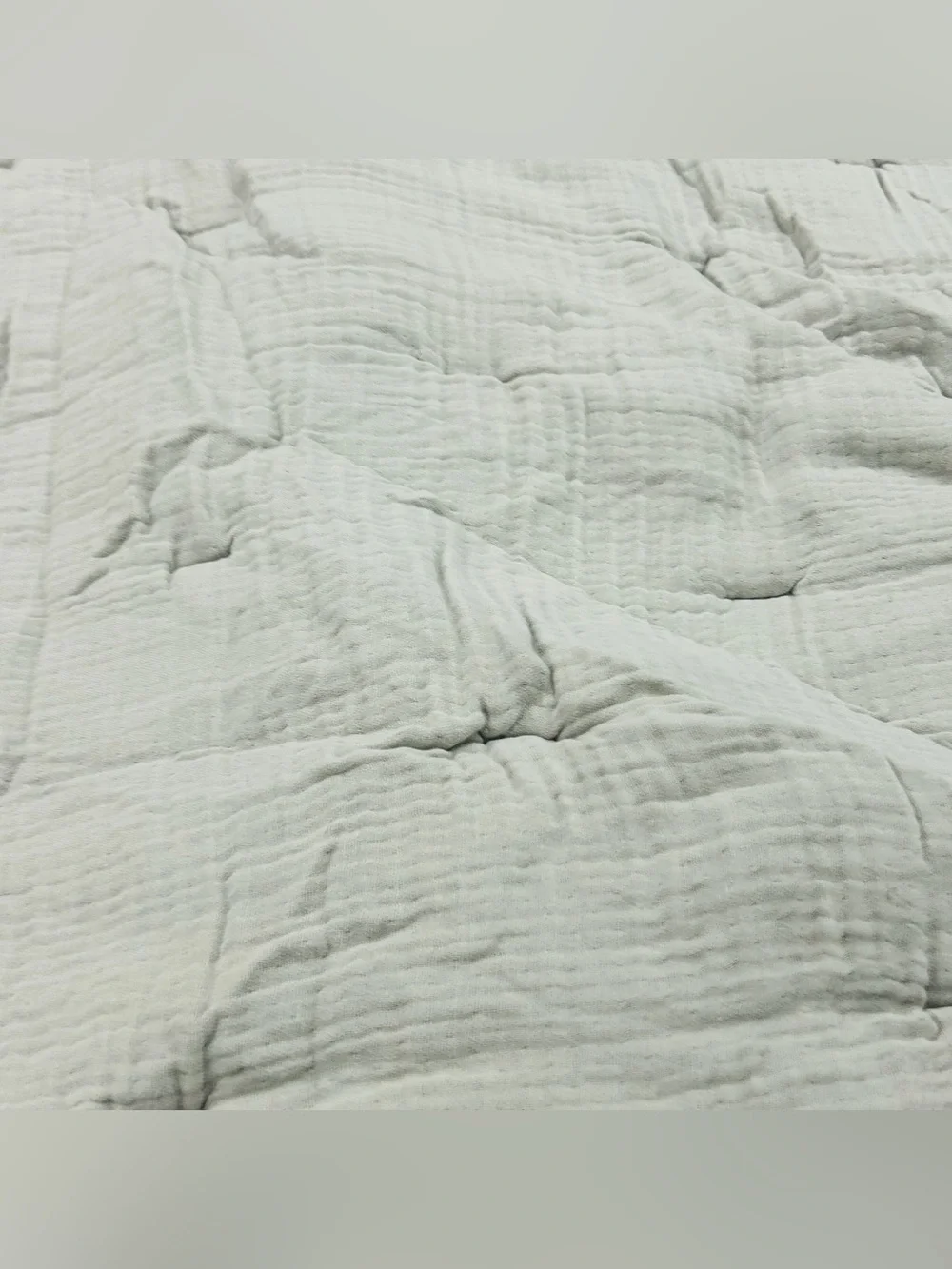 QUINCE Organic Airy Gauze Dream Quilt King/Cal King Fog Grey 8432